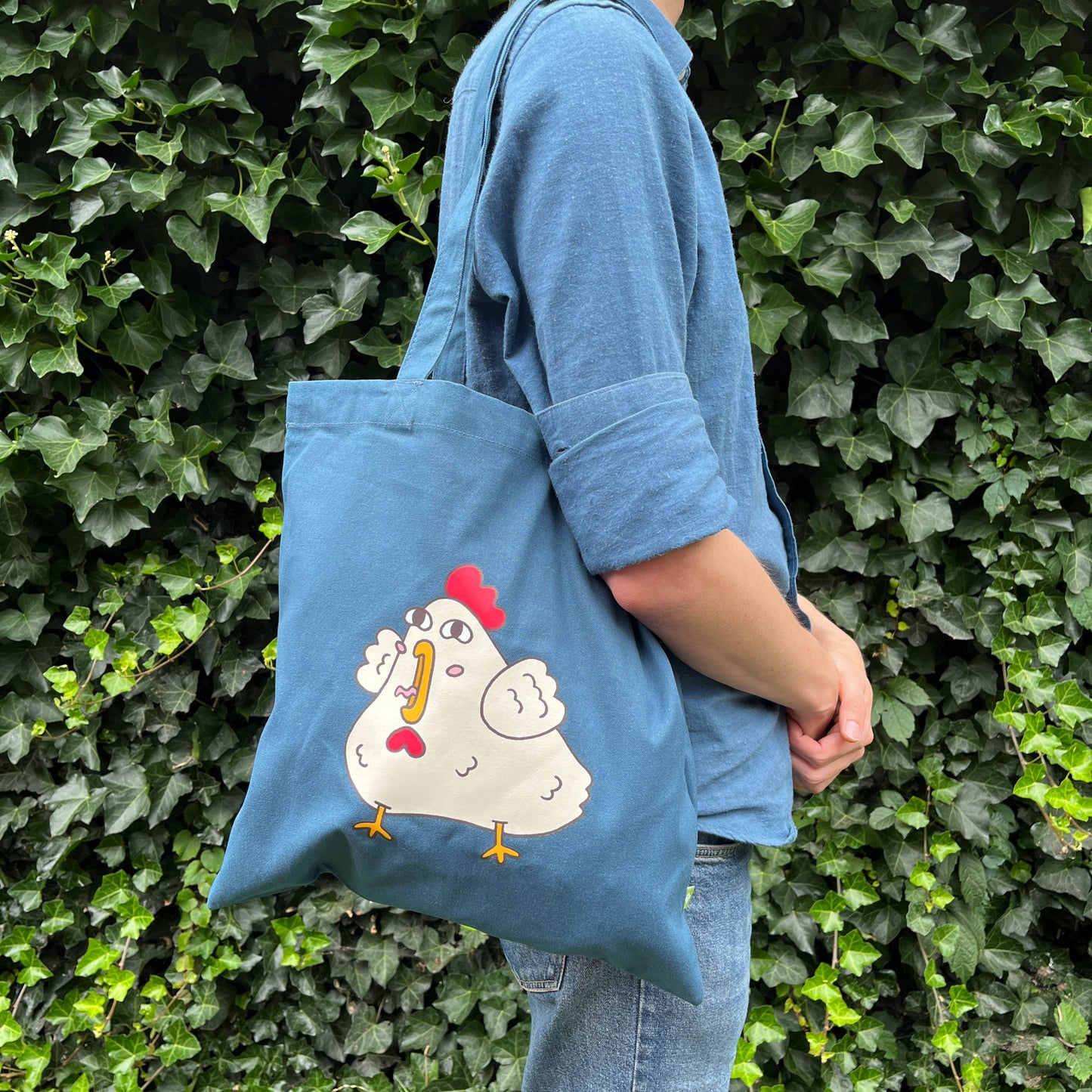 Screaming Chicken Tote Bag